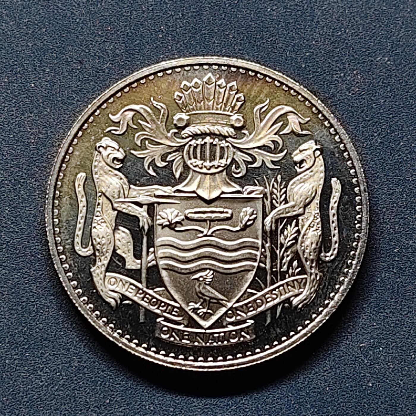 【全场包邮】纯粹捡漏拍504场-更新中 圭亚那1967年独立首版50分精制币