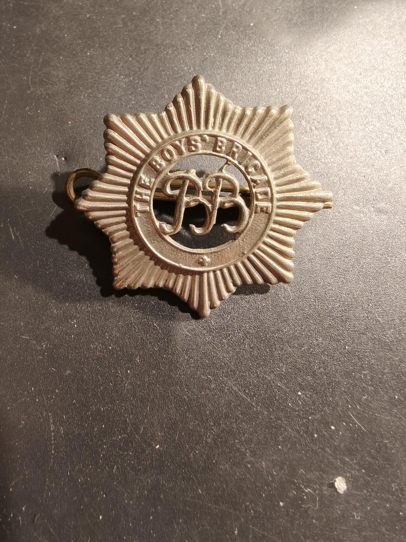 老王徽章第183期 英国男童子军帽徽    二战时期