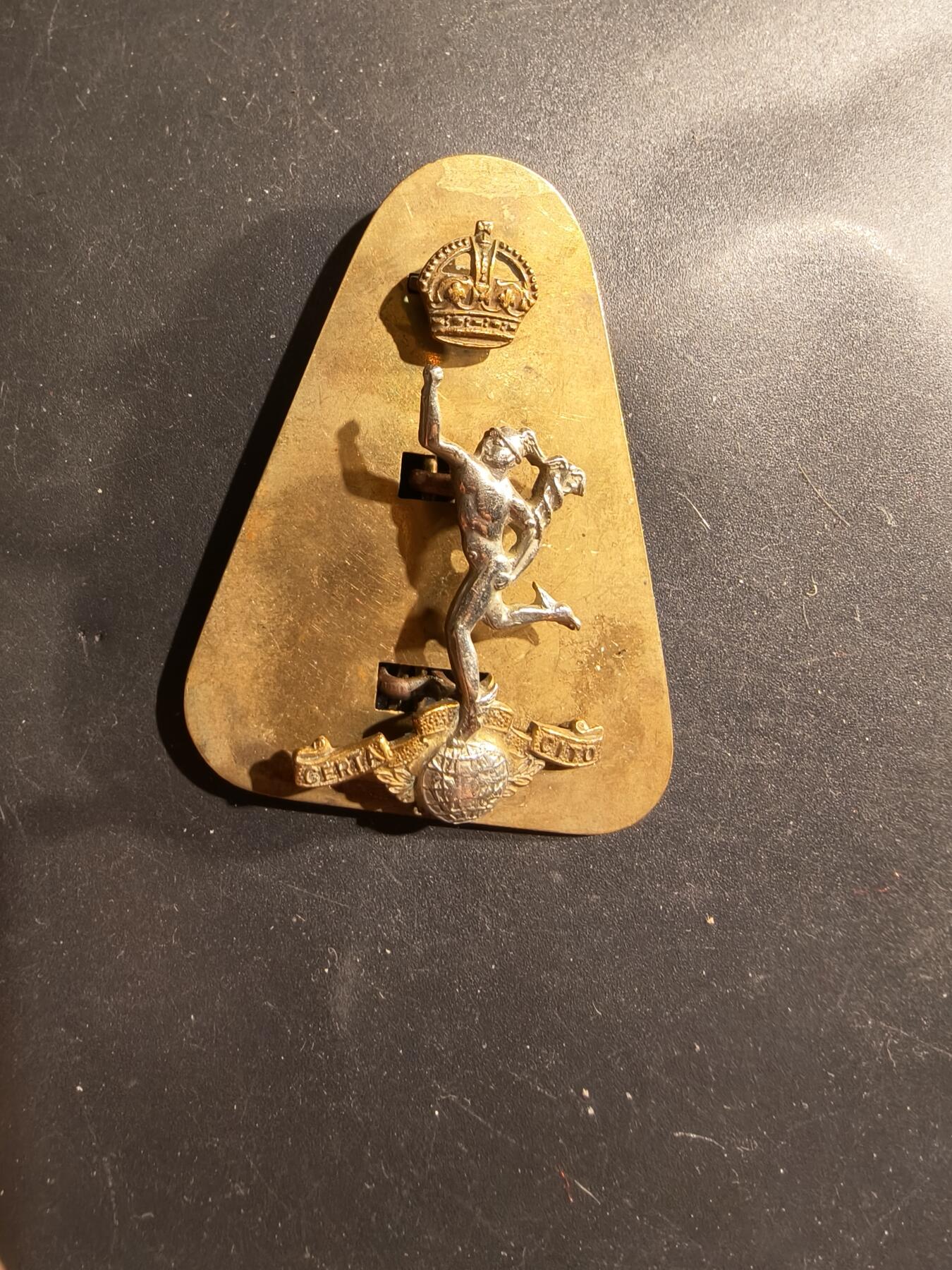 老王徽章第183期 英国皇家机电工程师帽徽    一战时期