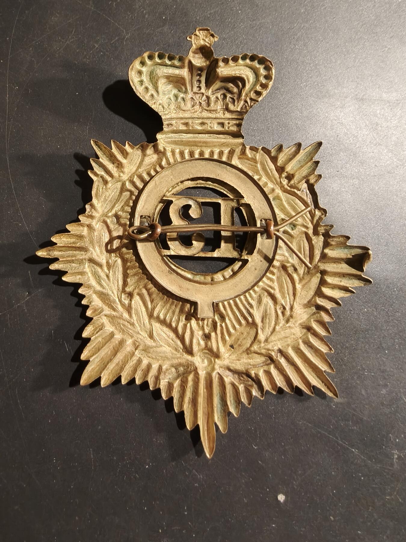 老王徽章第183期 英国陆军第13步兵团(萨默赛特轻步兵团)头盔帽徽     维多利亚时期    大尺寸13cm