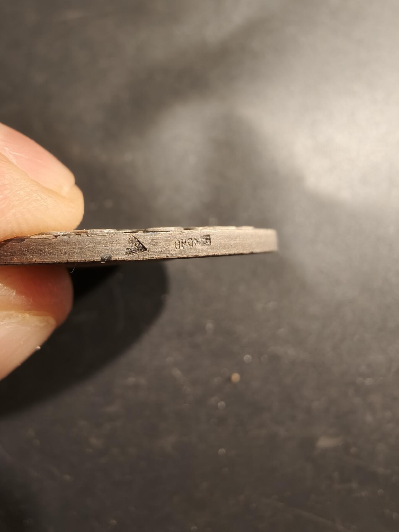 老王徽章第183期 法国阿让和洛特-加龙省工商会镀银大铜章    原盒     直径41mm    重量27.3g