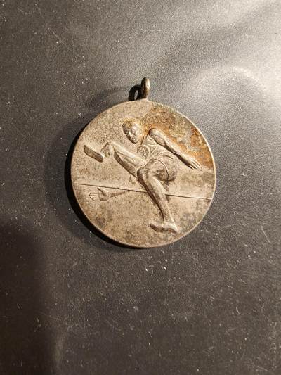 老王徽章第183期 - 德国体育奖章    1925年实发