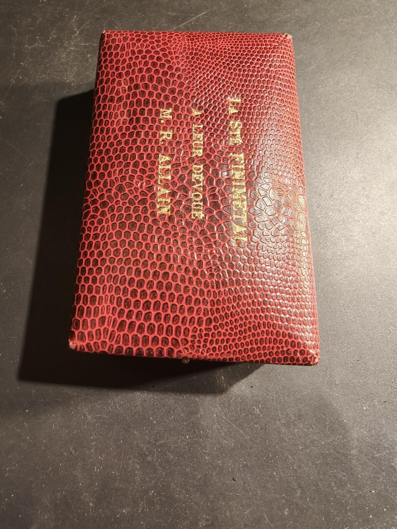 老王徽章第183期 法国军官级音乐协会终身奉献勋章     原盒