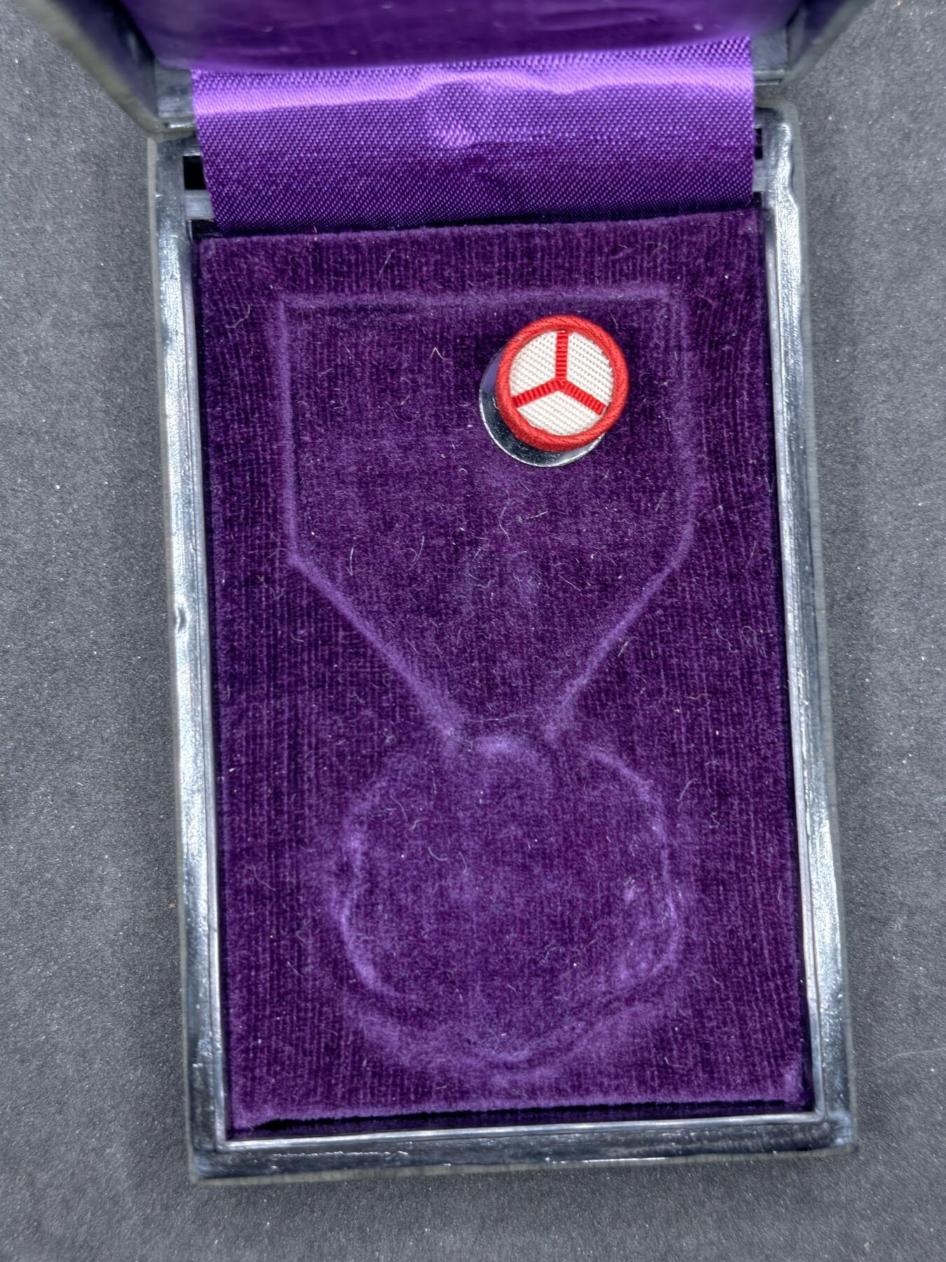 凯旋世界勋赏（持续上新中）（第22期新年大拍）（欢迎送拍）（对拍品有疑问请询问客服，不接受到手刀，出价默认拍品品相。请认真阅读拍卖规则！出价默认已认可！）（收到货请录制开箱视频，无视频概不处理问题。）