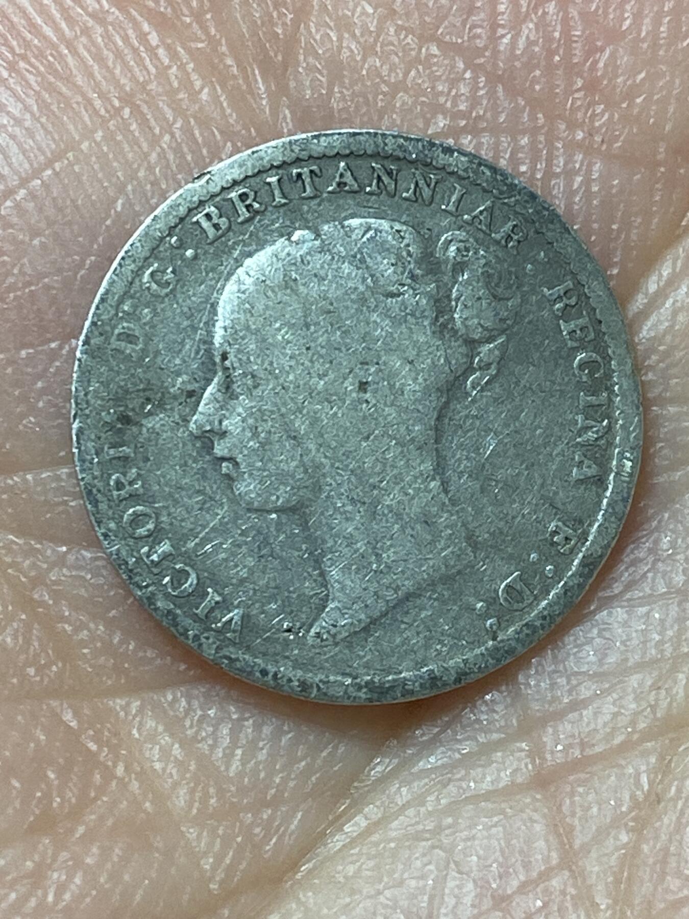 2026年第二十九场(总第一百九十八场）英国一线回流散币新年初九特拍场第一场(免佣金) 英国🇬🇧1885年3便士银币(维多利亚女王青年头像，925高银)