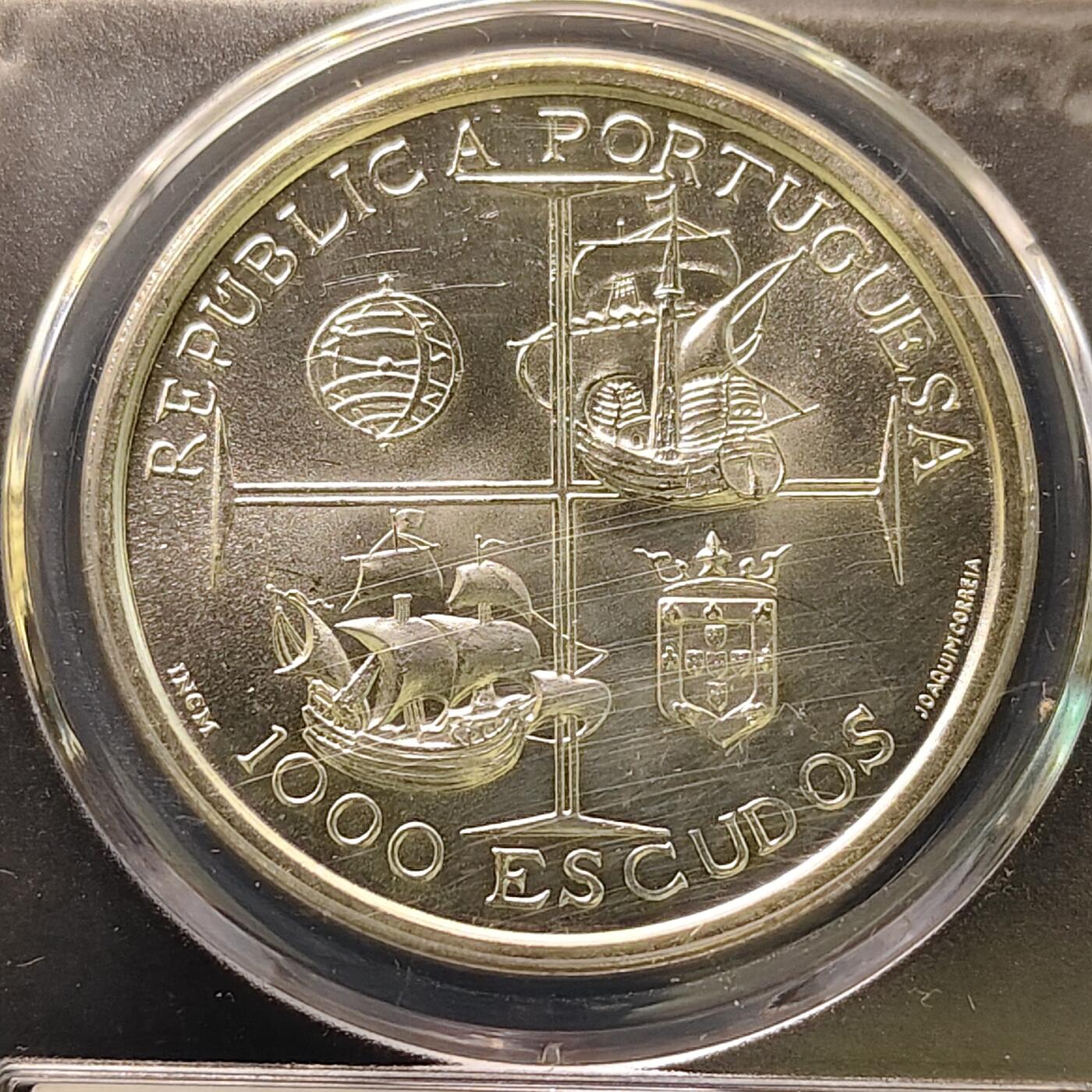 【全场包邮】纯粹捡漏拍505场 葡萄牙1998年1000埃斯库多多姆·曼努埃尔一世克朗型纪念银币【40毫米28克50%】-公博MS66