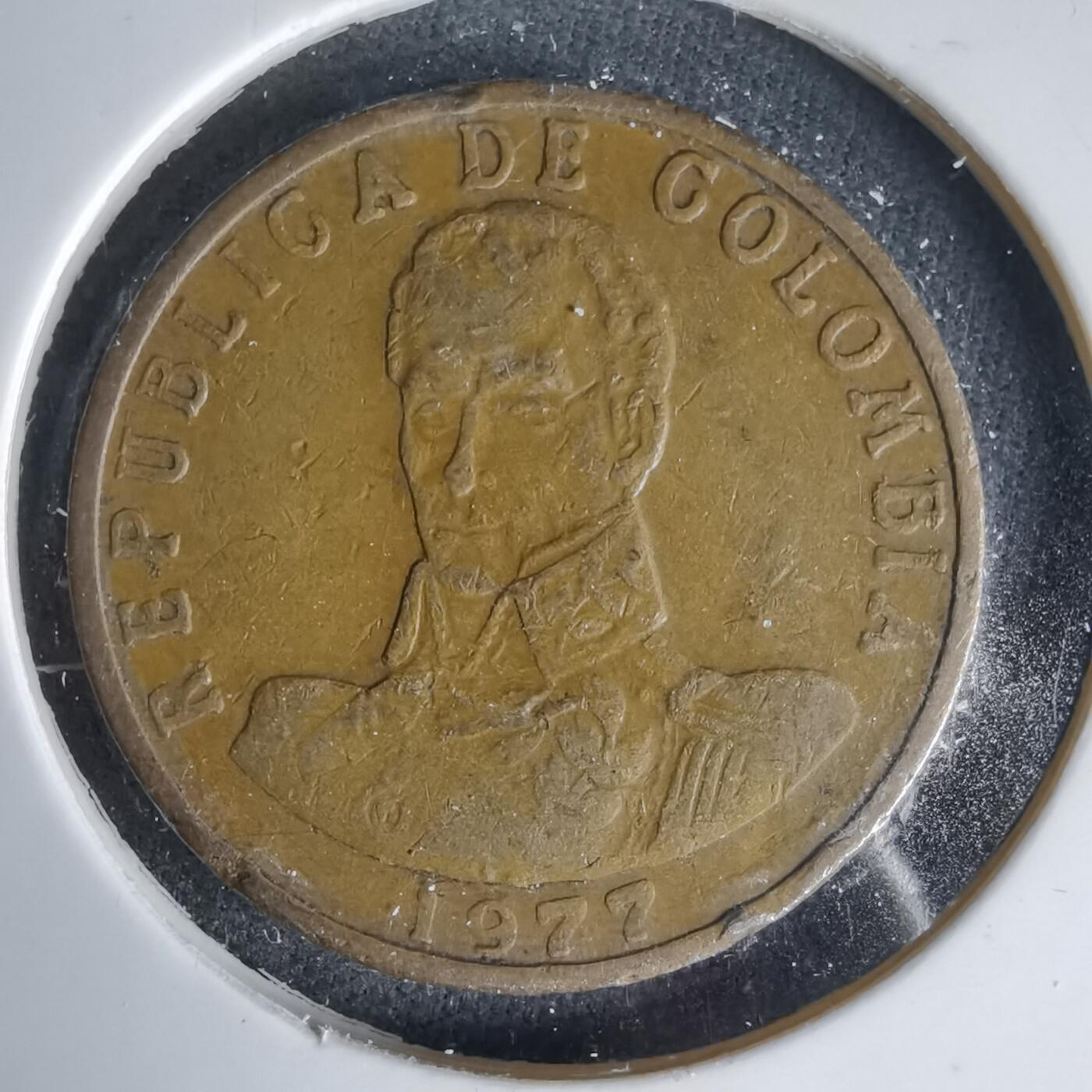 沼泽如烟--第999场 哥伦比亚1977年2比索