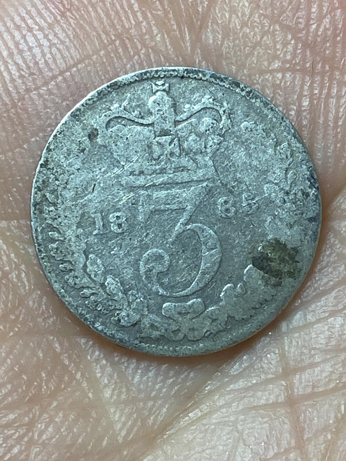 2026年第二十九场(总第一百九十八场）英国一线回流散币新年初九特拍场第一场(免佣金) 英国🇬🇧1885年3便士银币(维多利亚女王青年头像，925高银)