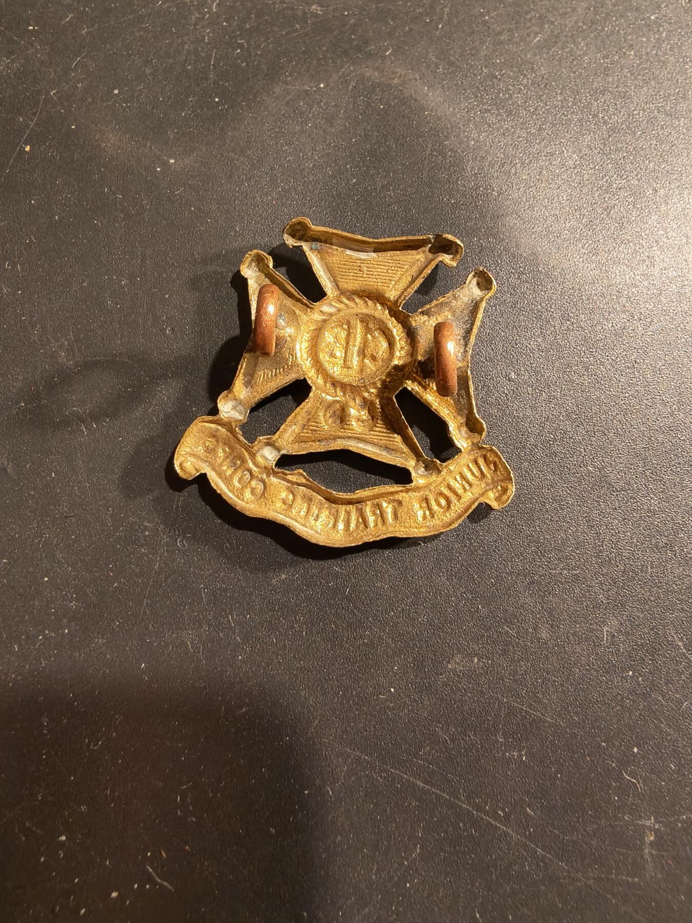 老王徽章第183期 英国教会少年军帽徽    教会少年军主要在英联邦国家活动，致力于为青年提供体育、训练和宗教指导      一战时期