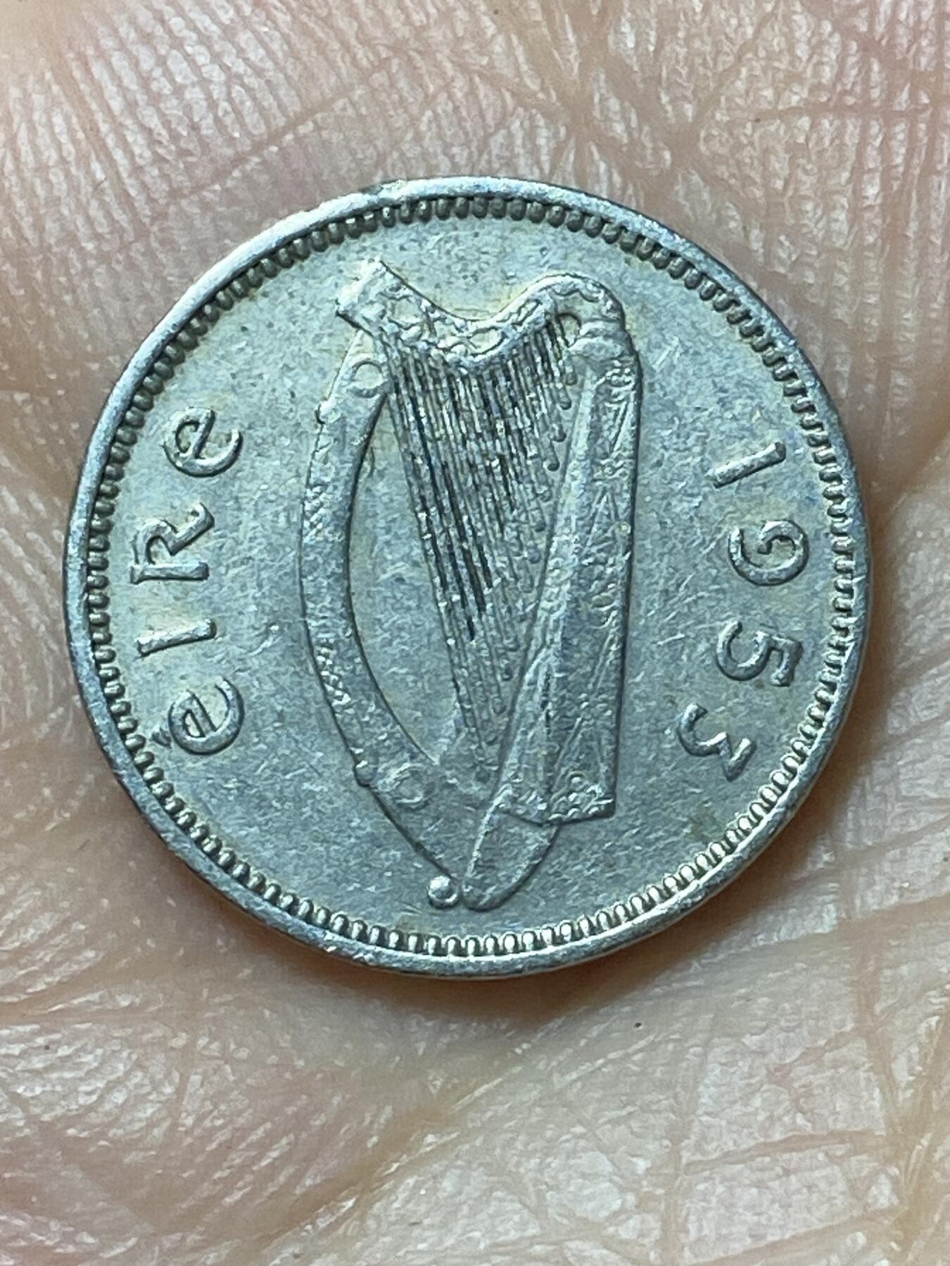 2026年第二十九场(总第一百九十八场）英国一线回流散币新年初九特拍场第一场(免佣金) 爱尔兰🇮🇪1953年3便士(共和国时期第一套第二版)