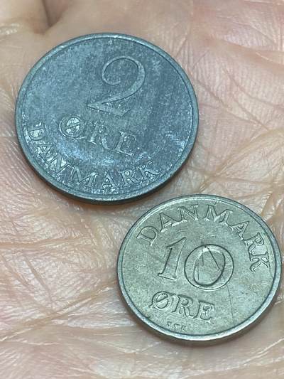 2026年第二十八场(总第一百九十七场）新春初七特拍场(佣金3%最低1元) - 丹麦🇩🇰2枚：1952年10欧尔，1963年2欧尔(弗雷德里克九世时期)