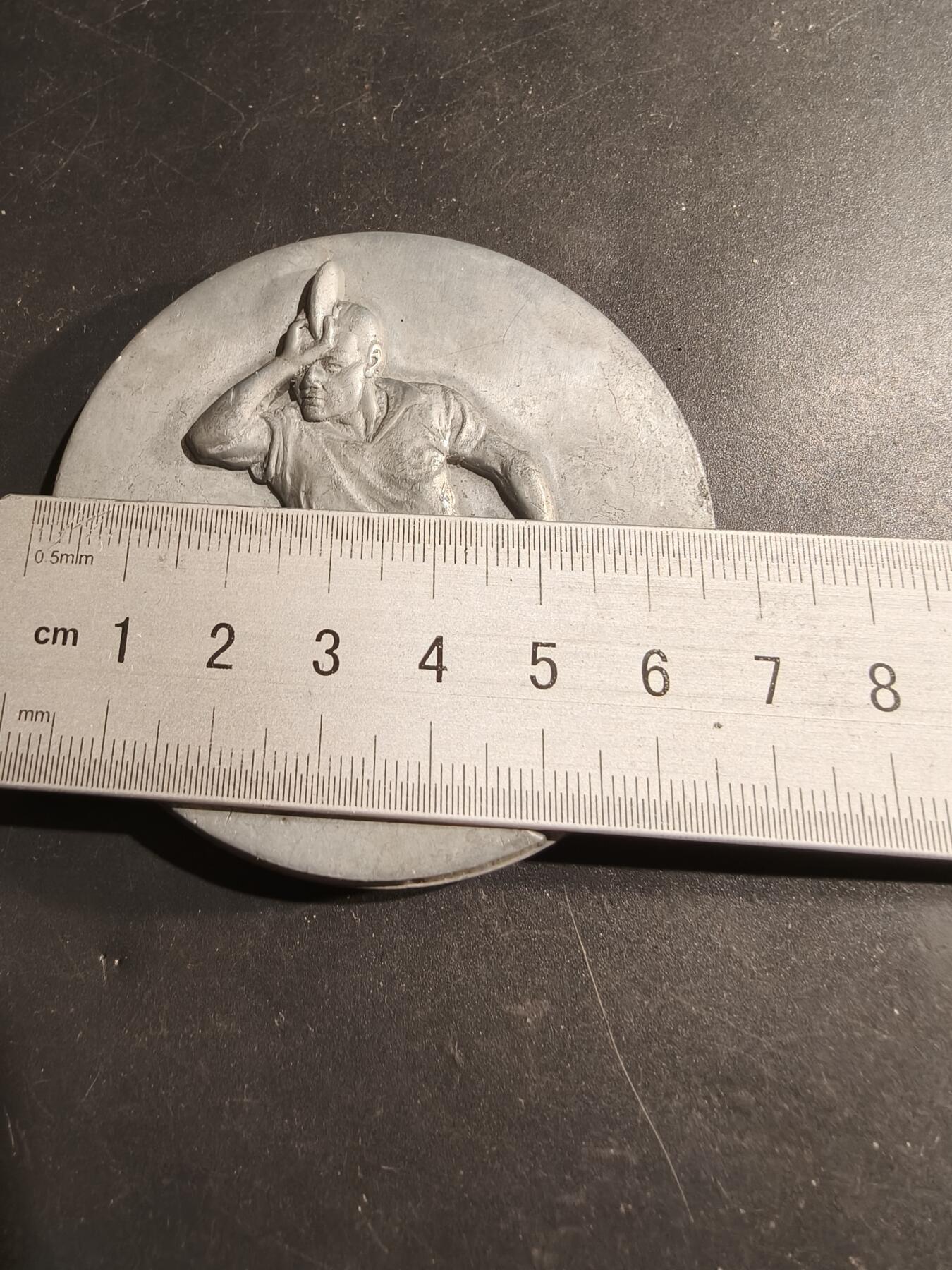 老王徽章第183期 法国乒乓球运动纪念章     直径66mm     重量141.3g