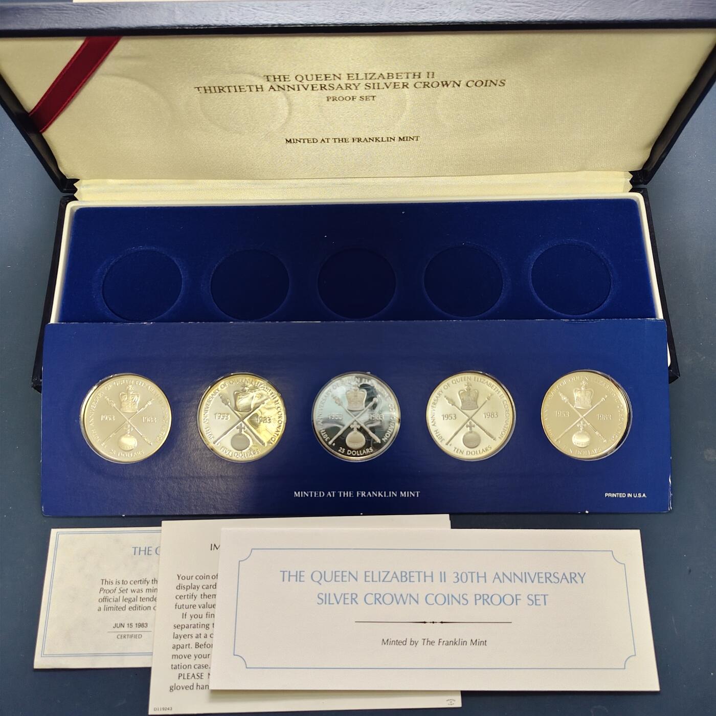【全场包邮】纯粹捡漏拍505场 【稀少】加勒比五国1983年女王加冕30周年克朗型精制纪念银币5枚盒装-盒证全-巴哈马3374/维尔京2957/巴巴多斯2951/所罗门2944/伯利兹2944