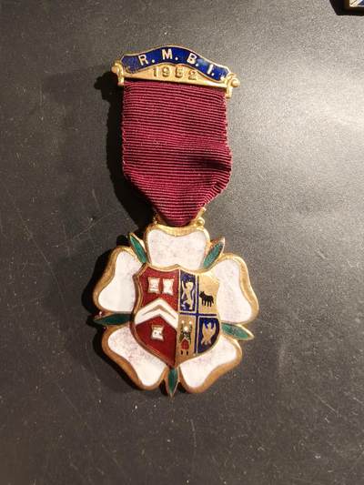 老王徽章第183期 - 英国共济会奖章