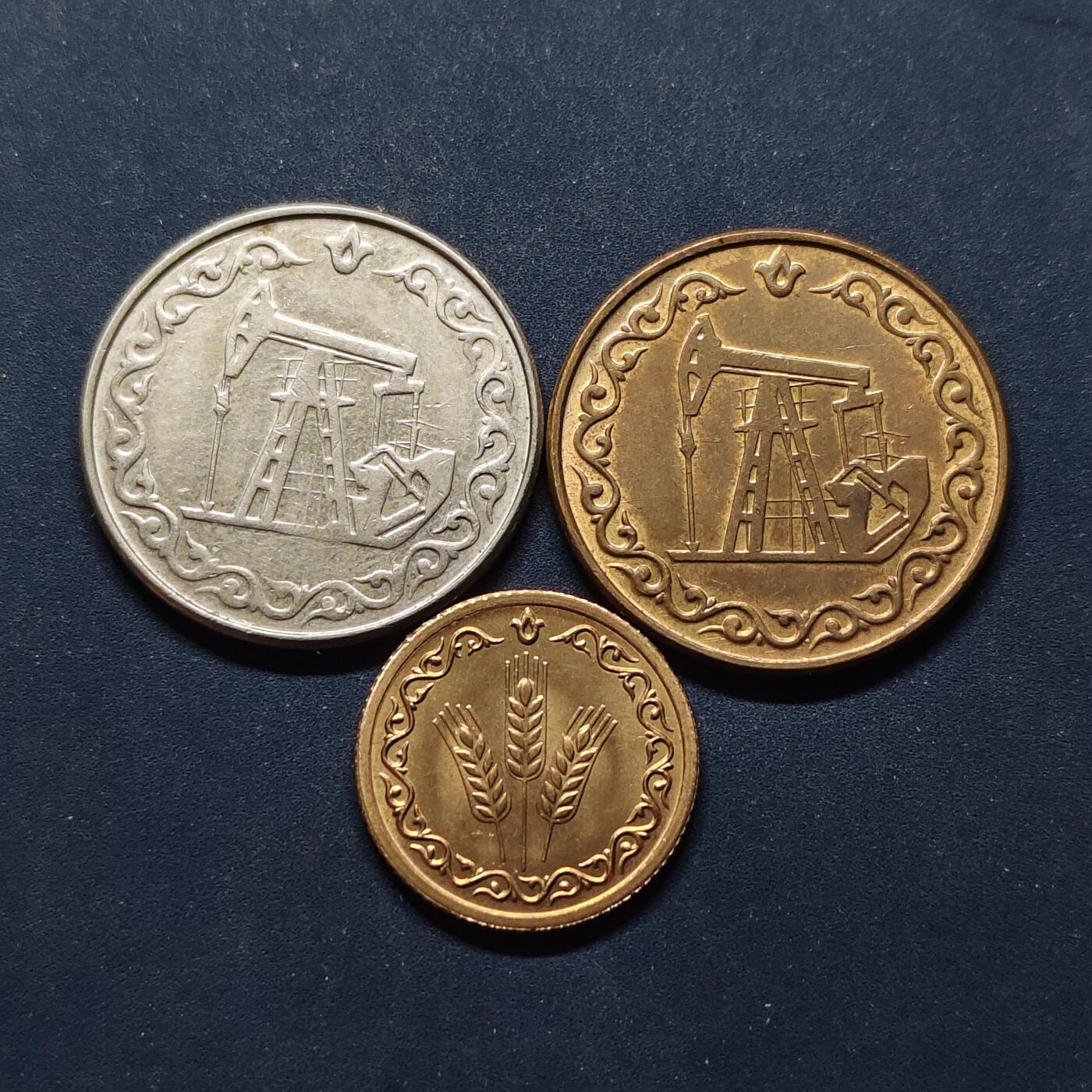 【全场包邮】纯粹捡漏拍504场-更新中 【代币】鞑靼斯坦共和国1993年矿区代币3枚全套