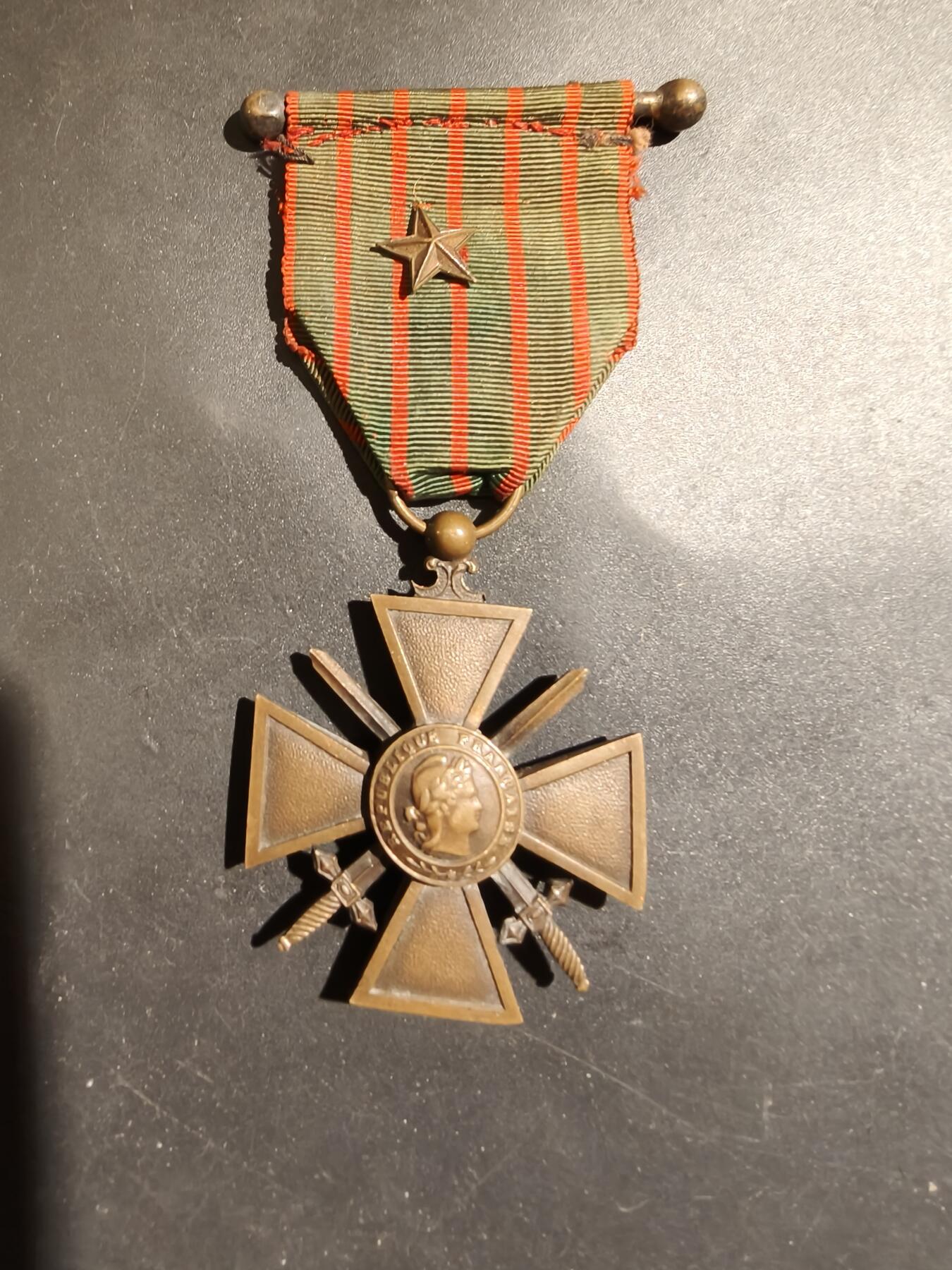 老王徽章第183期 法国一战战争十字奖章   一颗铜星勋饰