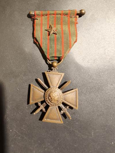 老王徽章第183期 - 法国一战战争十字奖章   一颗铜星勋饰