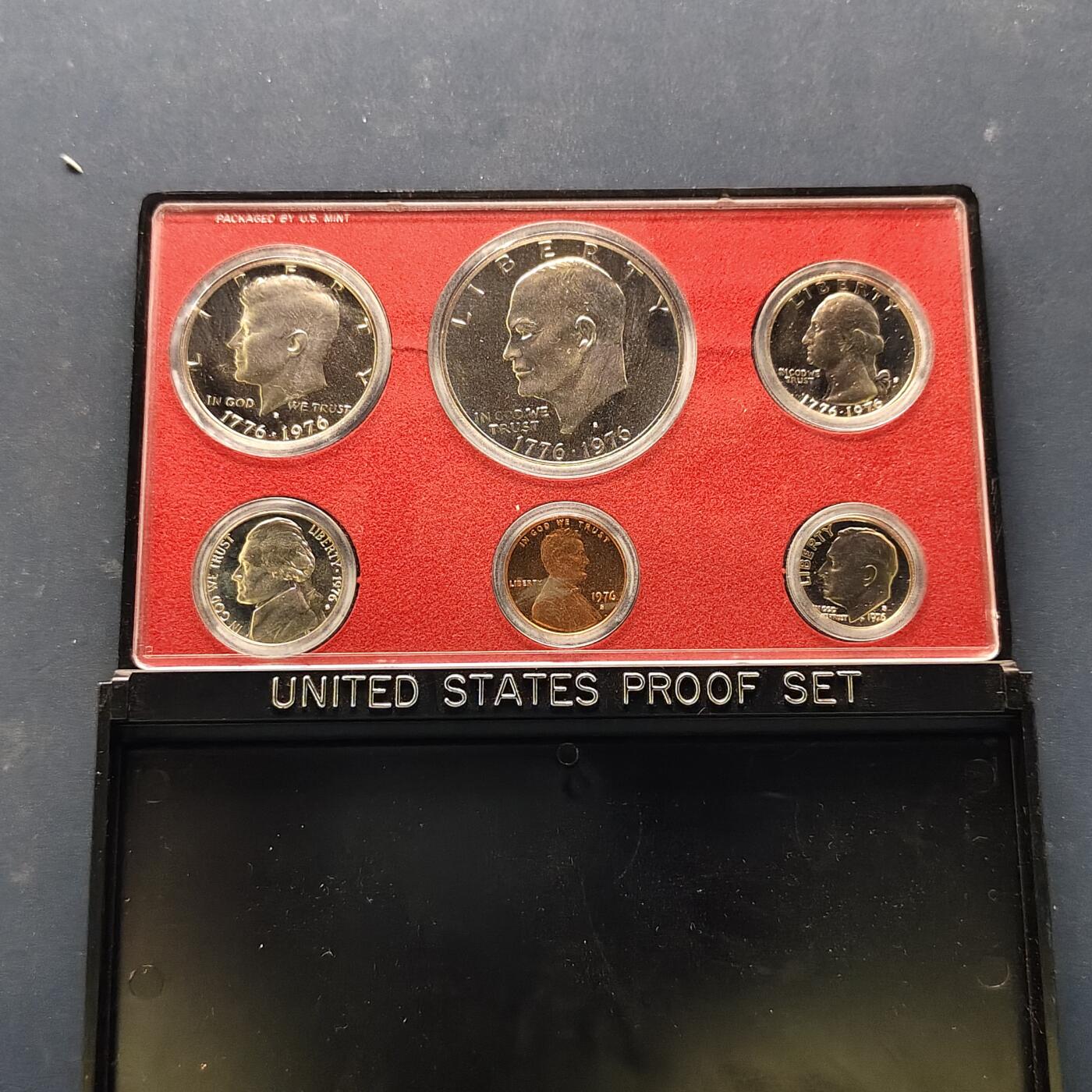 【全场包邮】纯粹捡漏拍504场-更新中 美国1976年官方封装精制套币-含独立200周年精制套币
