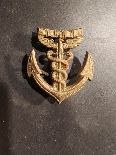 老王徽章第183期 - 法国殖民地军队卫生部队帽徽