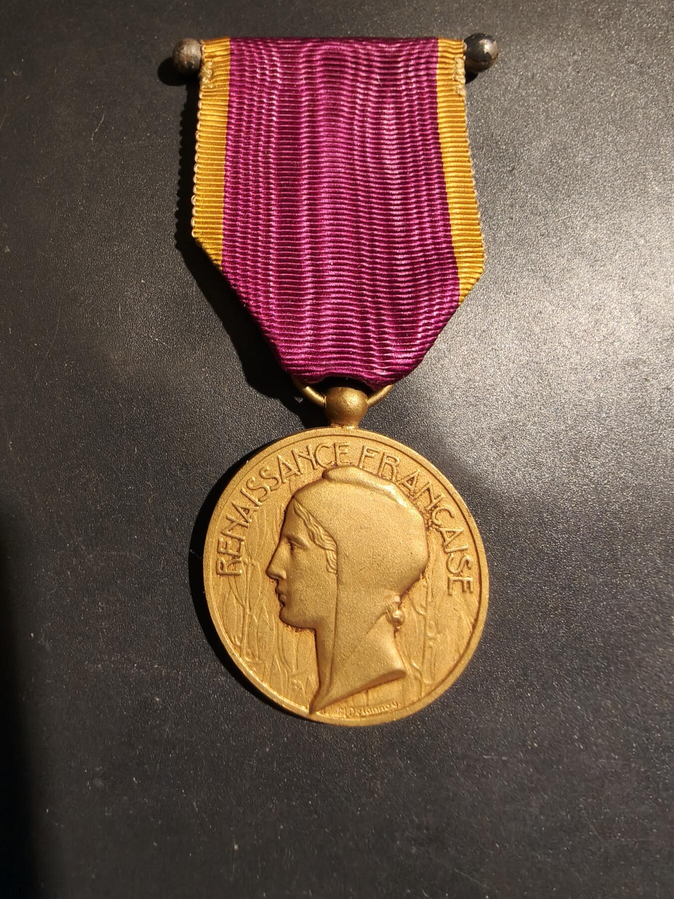 老王徽章第183期 法国金级艺术复兴功绩奖章