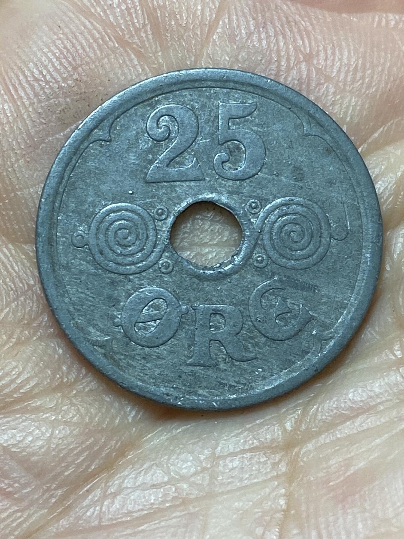 2026年第二十九场(总第一百九十八场）英国一线回流散币新年初九特拍场第一场(免佣金) 丹麦🇩🇰1944年25欧尔锌币(克里斯蒂安十世第六版，N; GJ版)