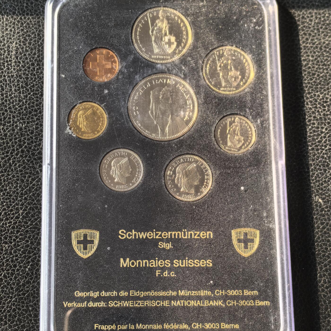 道一币馆币章第一百六十六场 原盒 瑞士1985年精制套币八枚 盒子有划痕 币完好