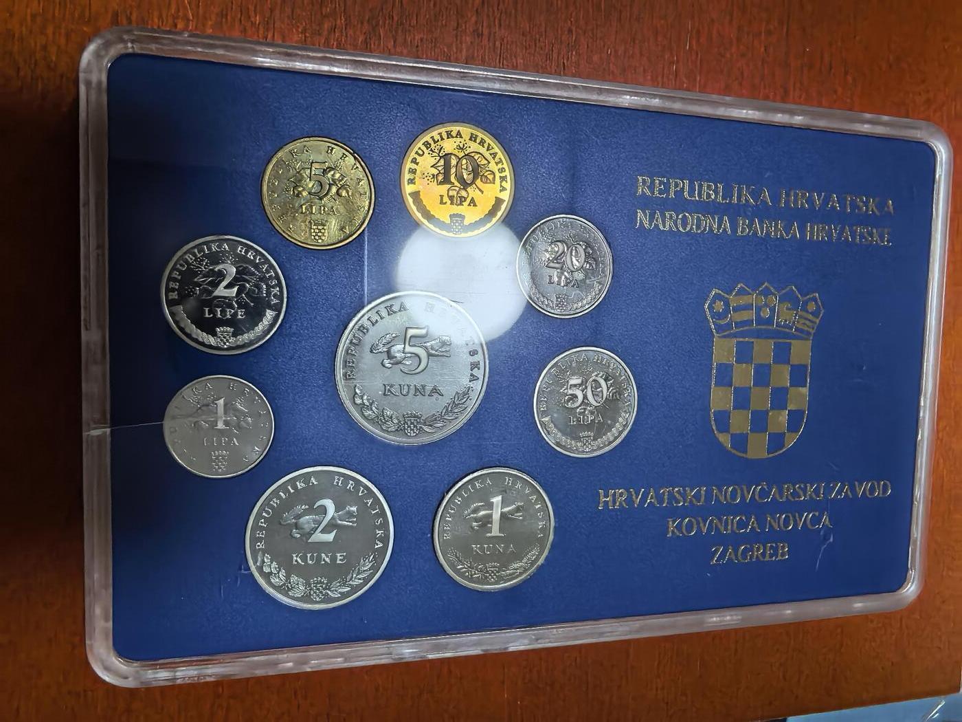 长老汇马年精选第二场拍卖 2005克罗地亚精制币9枚套