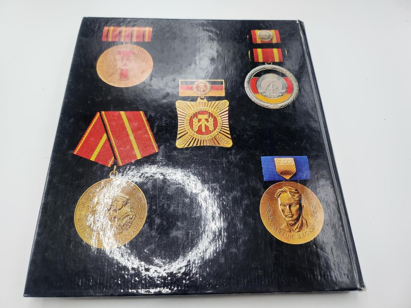 南水社第二次拍卖 德意志民主共和国勋章图鉴 德意志民主共和国军事出版社出版（详情请看介绍）