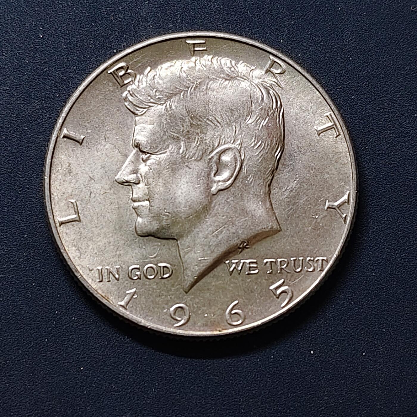 【全场包邮】纯粹捡漏拍504场-更新中 美国1965年肯尼迪半元精制银币【30.6毫米11.5克40%】