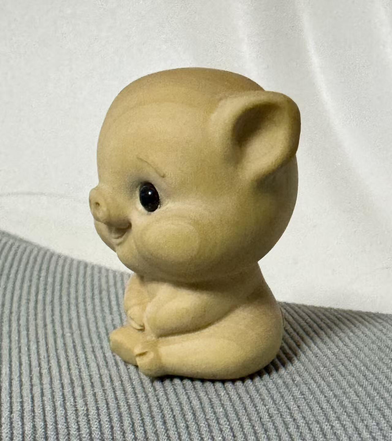 零元拍：哈基米系列，黄杨木雕12生肖之：猪宝宝，高约：40MM。就这么可耐