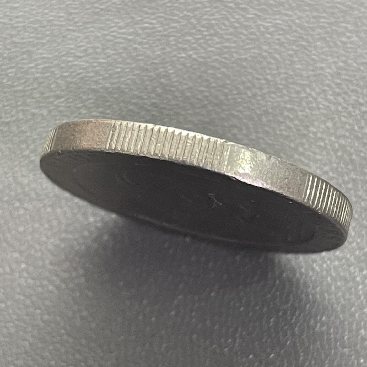 回流0301 西班牙1990年200比塞塔纪念币（¥9.1元）胡安·卡洛斯一世与费利佩王储/塞贝莱斯女神像