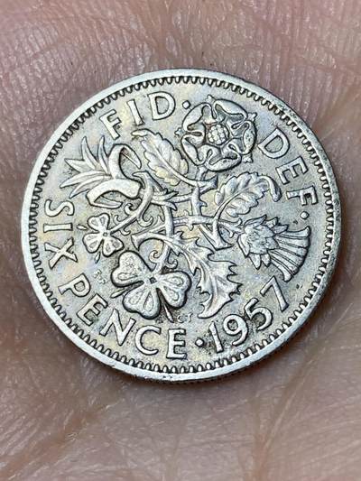 2026年第三十场(总第一百九十九场）英国一线回流散币特拍第二场(免佣金) - 英国🇬🇧1957年6便士(伊丽莎白二世青年桂冠第二版)