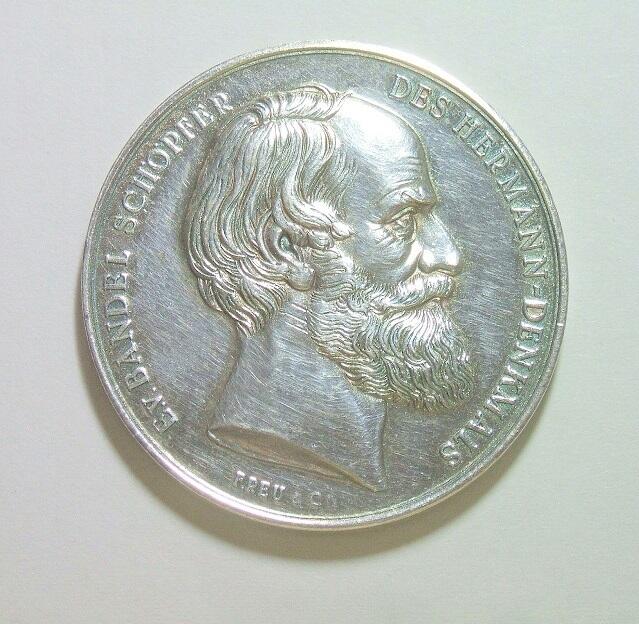 【银】德国1875年 赫尔曼纪念碑落成高浮雕精制大银章 42MM 27.6克