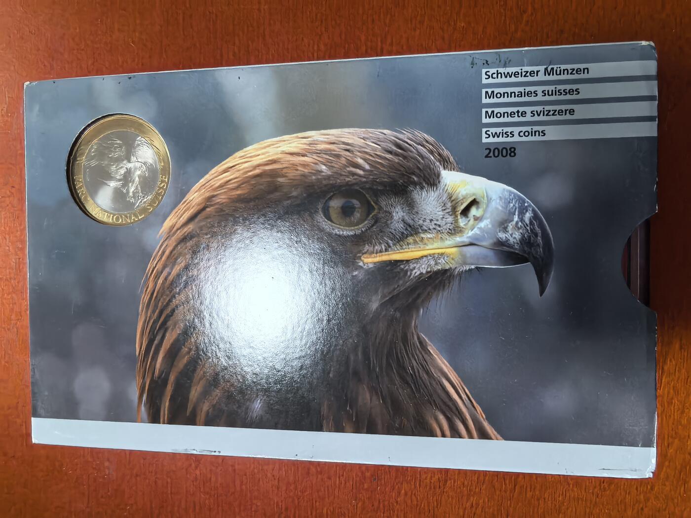 长老汇马年精选第二场拍卖 2008瑞士精制币8枚套，盒证全，3286套，克书90美金，含10法郎精制双色币1枚