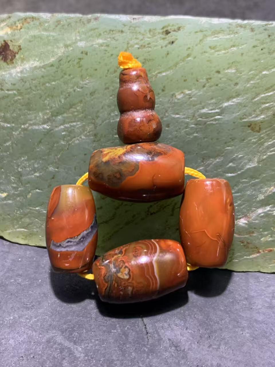 战国红玛瑙配饰一套，，