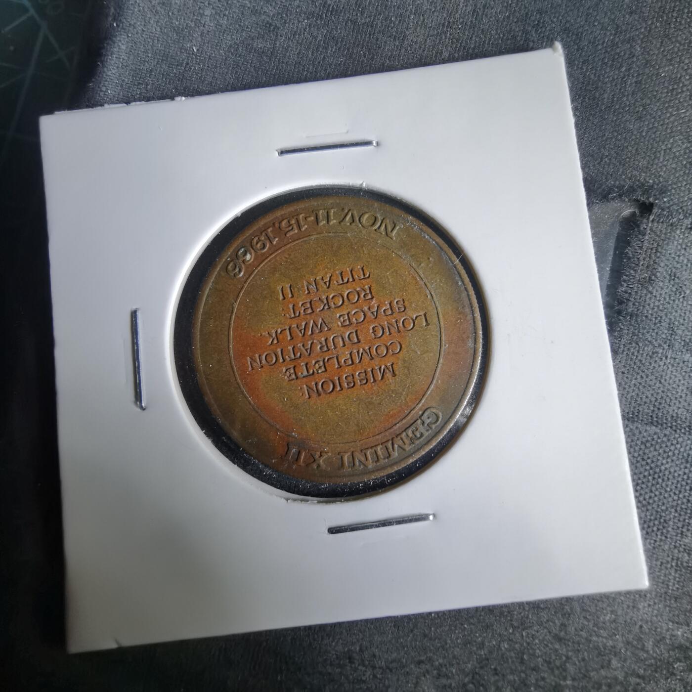 沼泽如烟--第1001场 航空纪念章