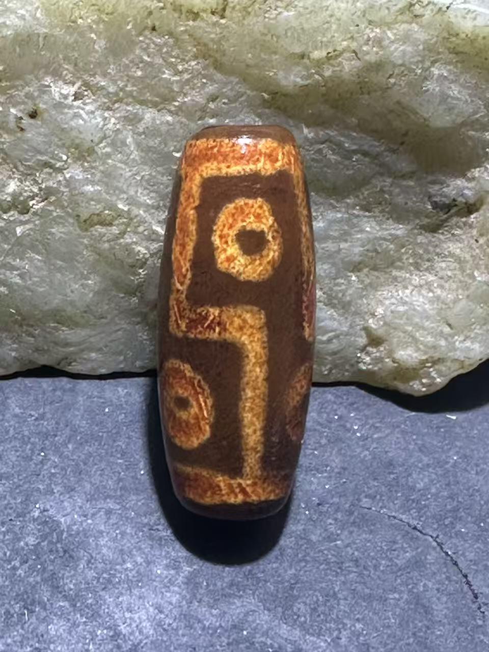 仅此一颗，藏传包浆风化六眼随形天珠一颗，