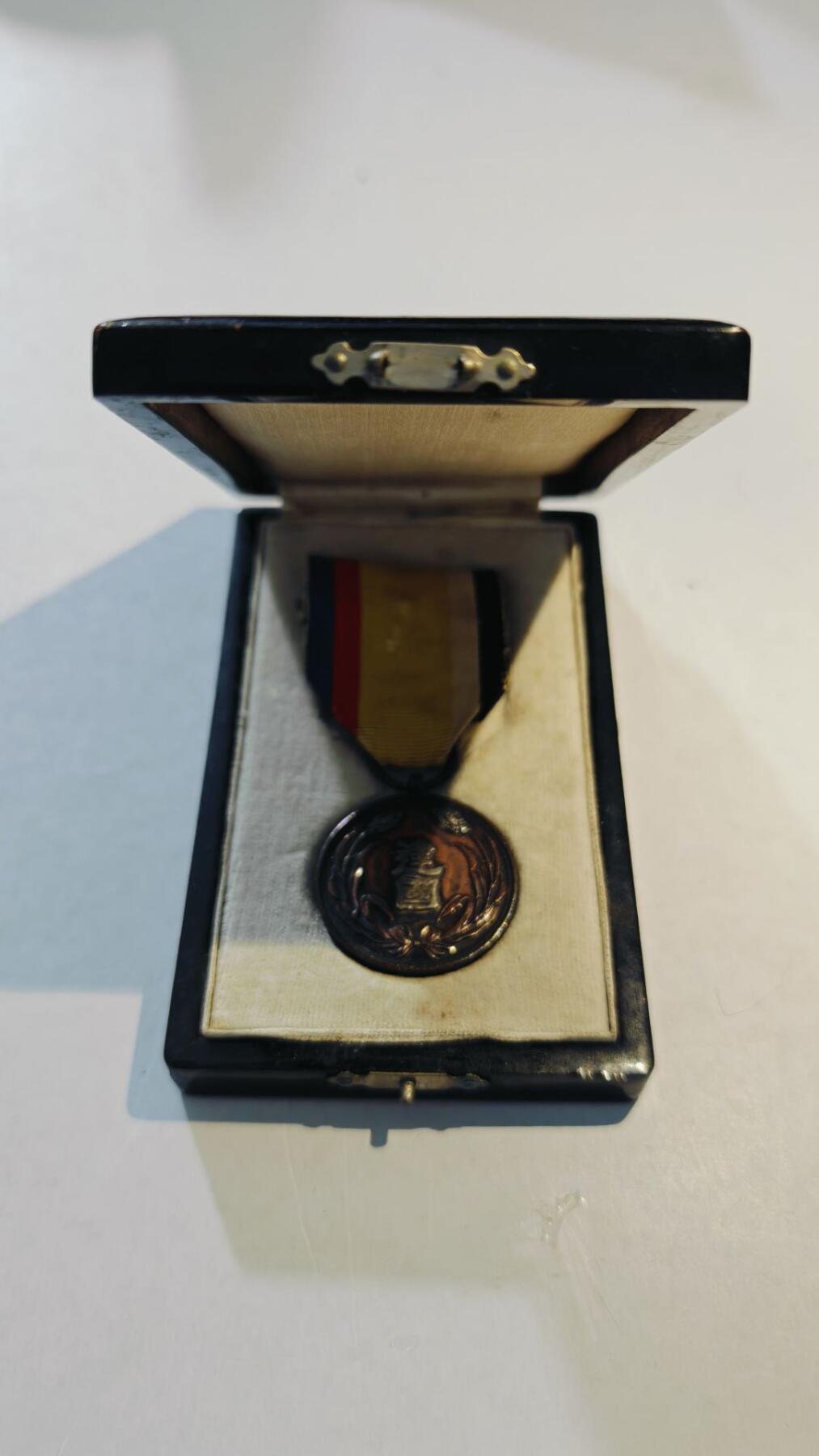 东亚勋章徽章主题拍卖8（120件）