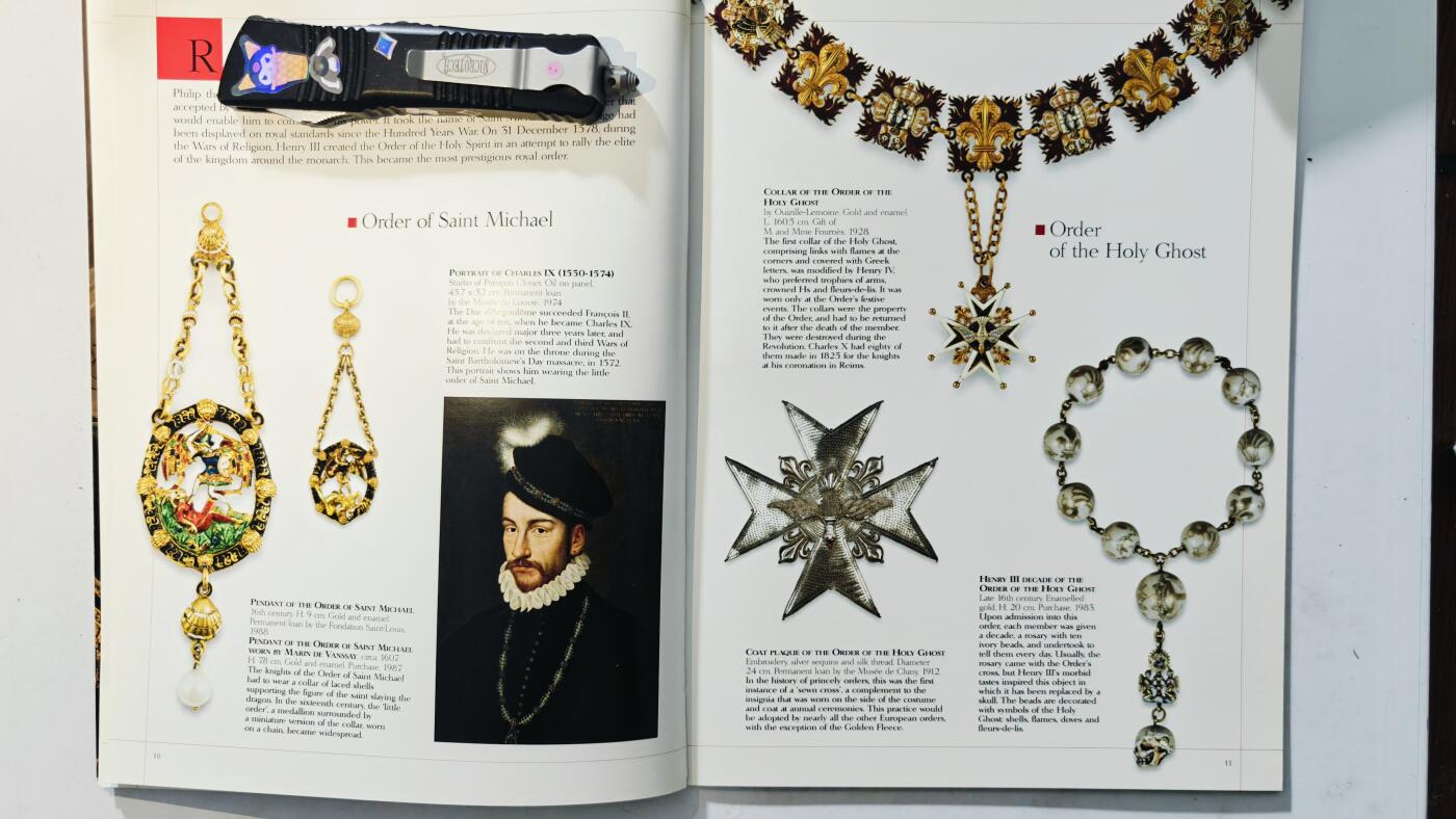东亚勋章徽章主题拍卖8（120件） 劳力士赞助的法国荣军博物馆科普书籍