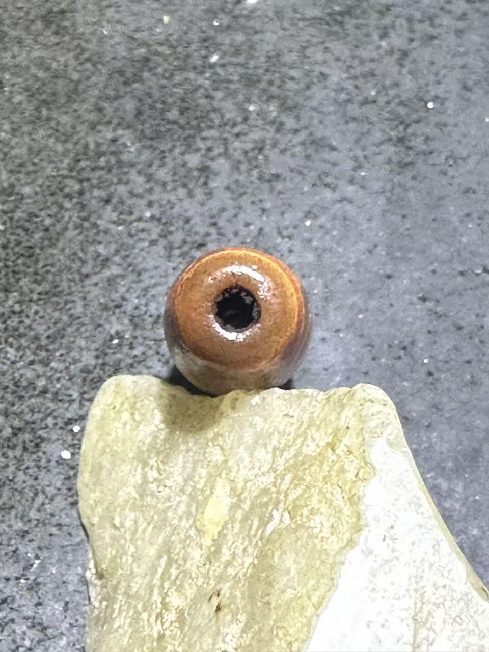 仅此一颗，藏传包浆风化六眼随形天珠一颗，