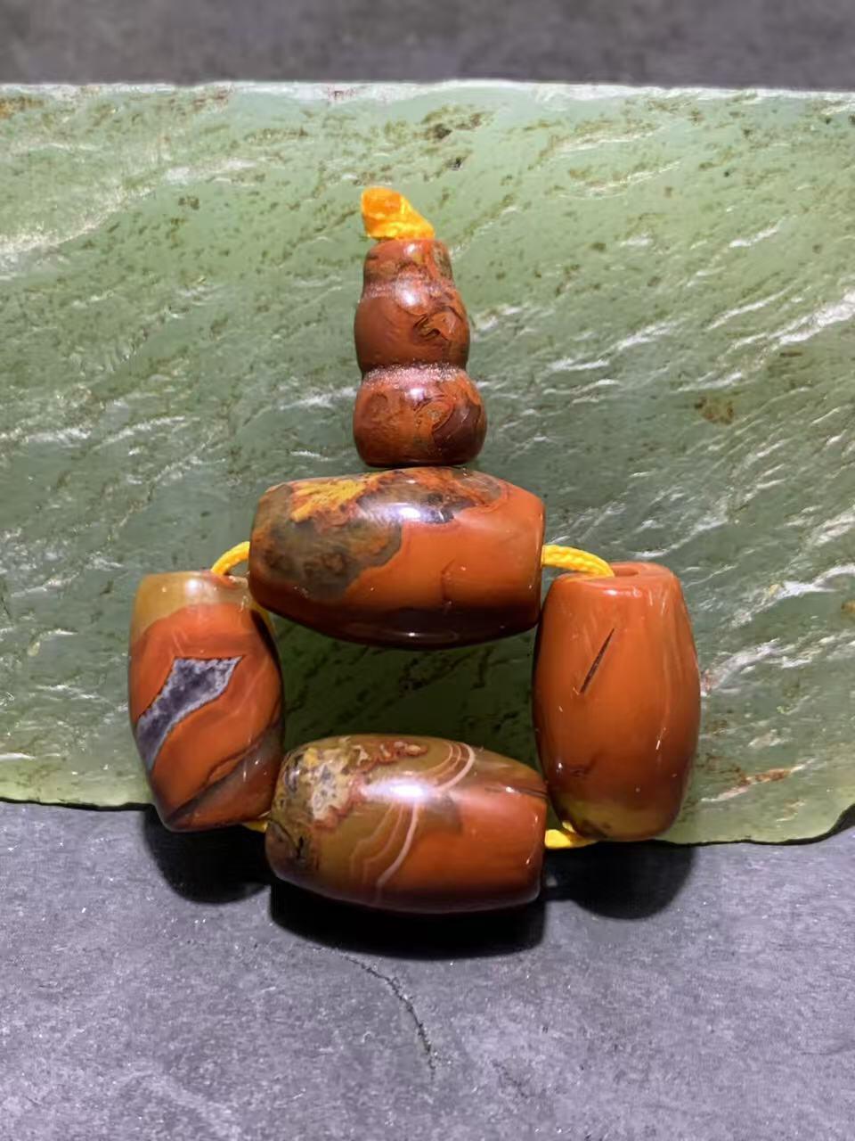 战国红玛瑙配饰一套，，