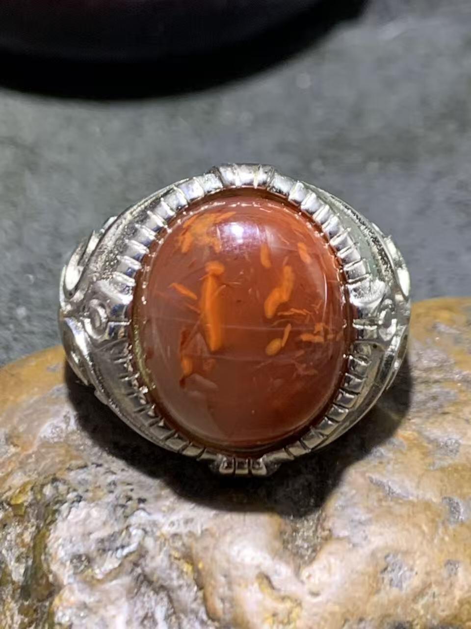 精美柿子红冻料火焰纹南红玛瑙活口霸气戒指一枚