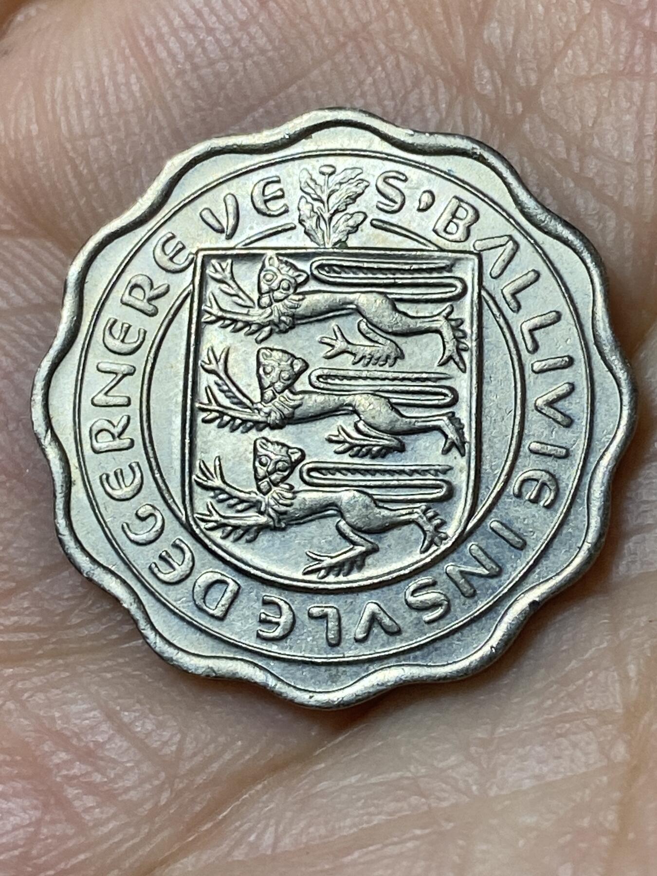 2026年第三十场(总第一百九十九场）英国一线回流散币特拍第二场(免佣金) 英属根西岛🇬🇬1956年3便士(伊丽莎白二世时期第一版，薄版)