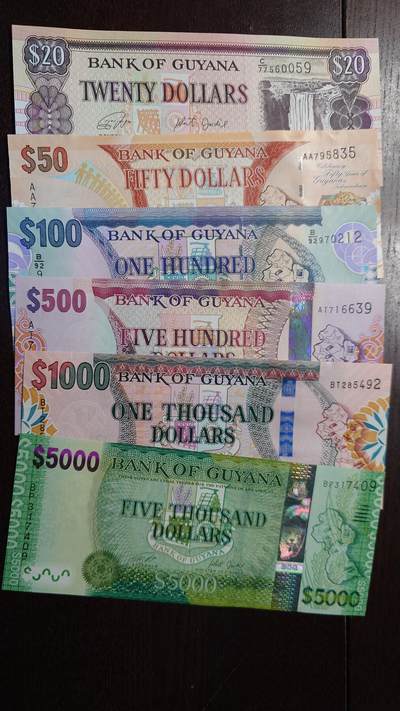 世界钱币～微拍第234期暨2026年第15期  新老库存清理低价起拍 - 圭亚那20/50/100/500/1000/5000 大全套全新绝品