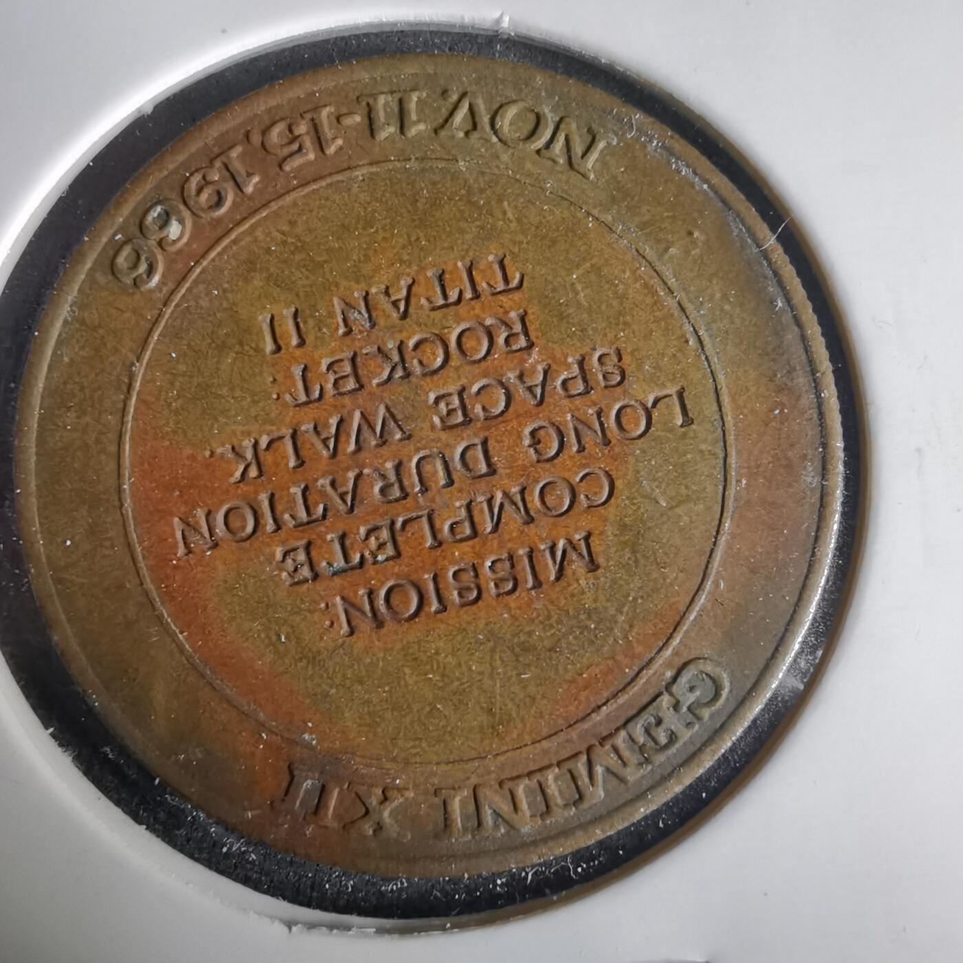 沼泽如烟--第1001场 航空纪念章