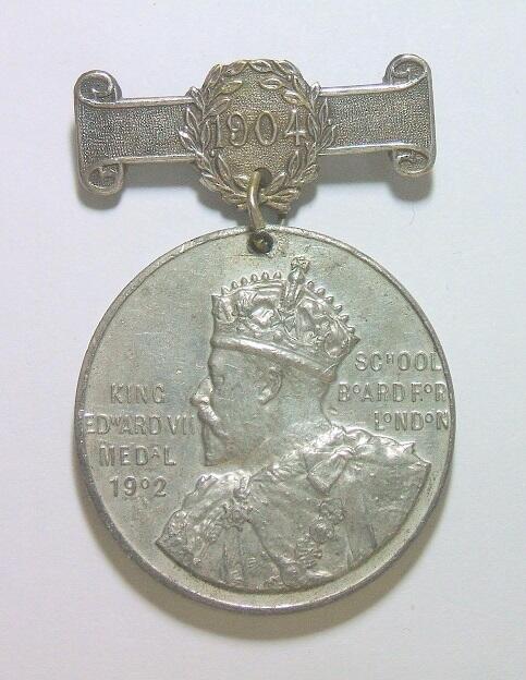 英国1904年 爱德华七世高浮雕精制大合金章 带铭牌 40MM