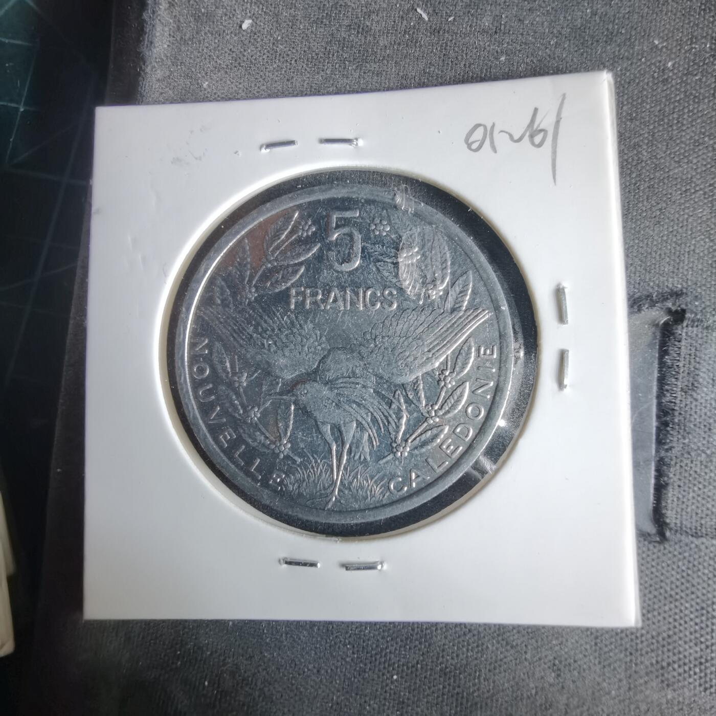 沼泽如烟--第1001场 法属新喀里多尼亚2000年5法郎