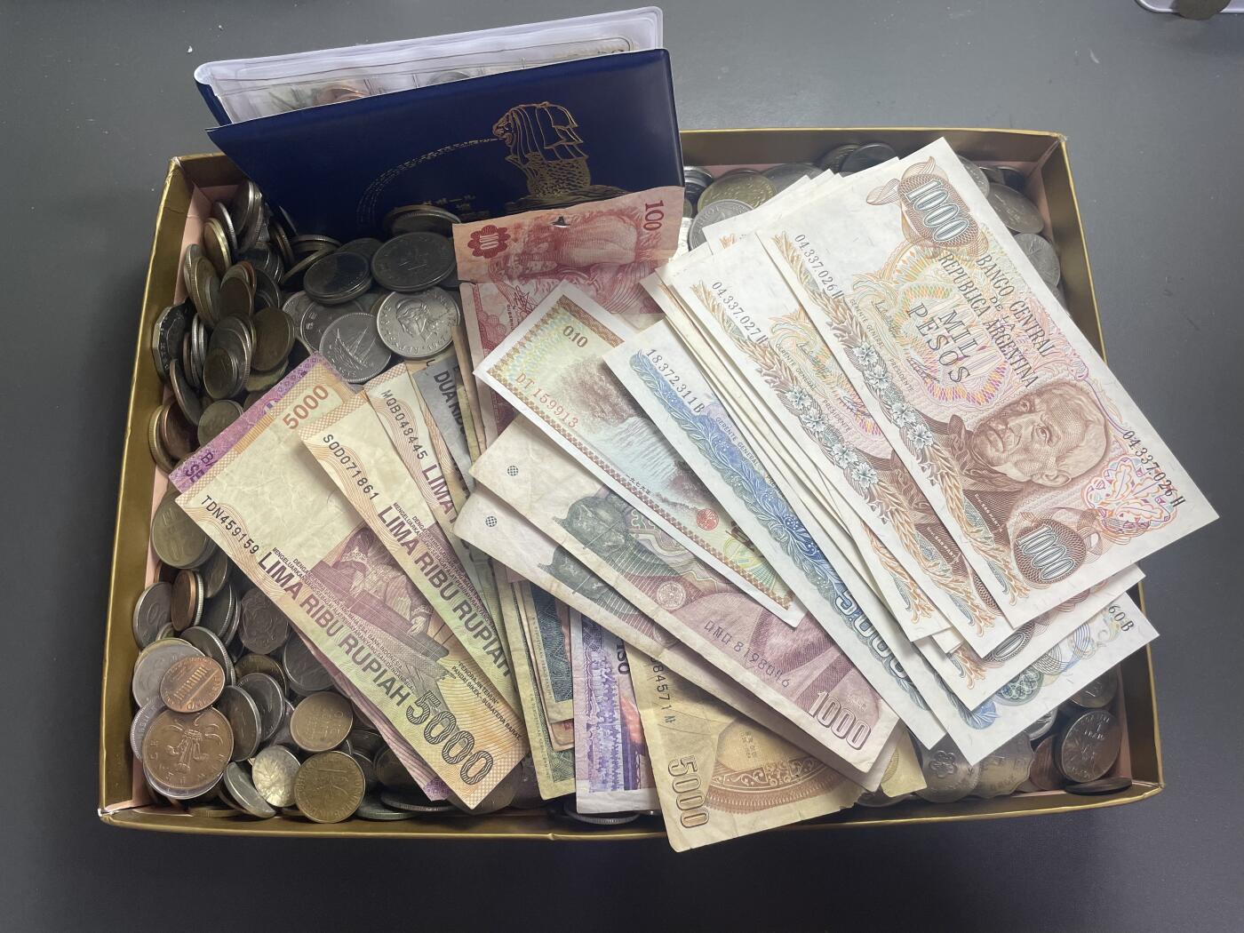 回流0218 新春快乐，马年大吉！ 外币、钞16.8斤 无日币