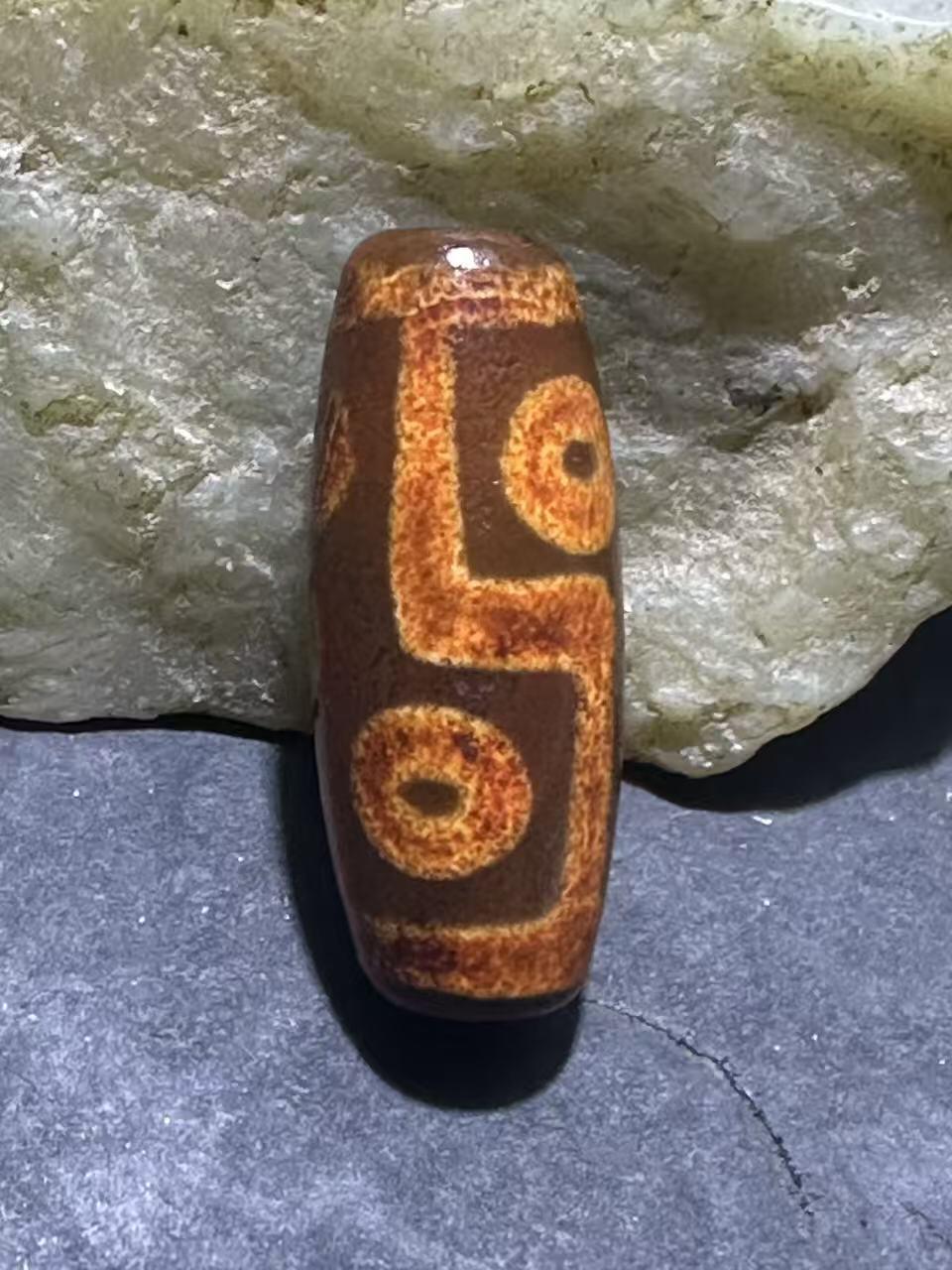 仅此一颗，藏传包浆风化六眼随形天珠一颗，