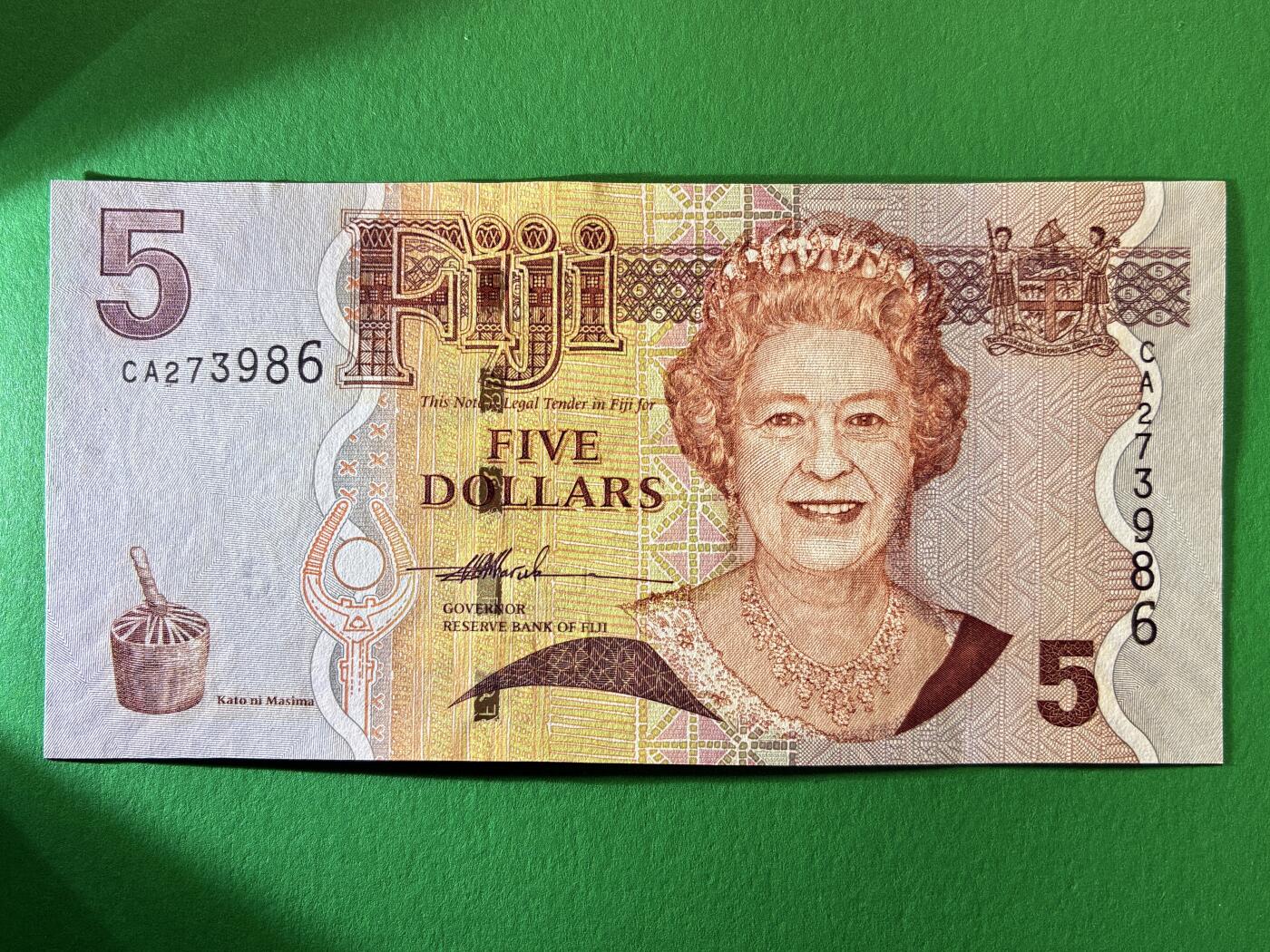 咖啡豆•收藏 2026年Feb_27th世界各国纸币拍卖 斐济岛 2007年 5元 全新UNC 外国纸币 女王钞